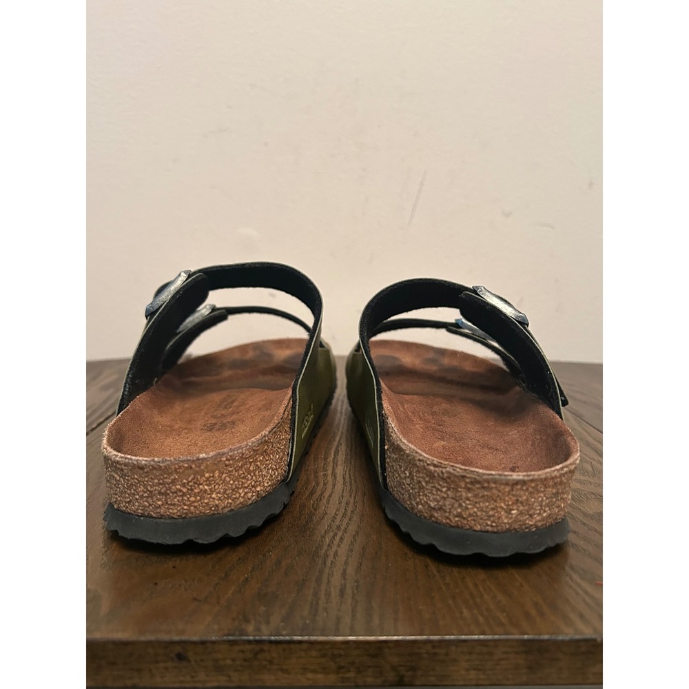 Birkenstock Arizona Sandals featuring two straps Olive Green Women's 9 Men's 7 - Picture 4 of 15